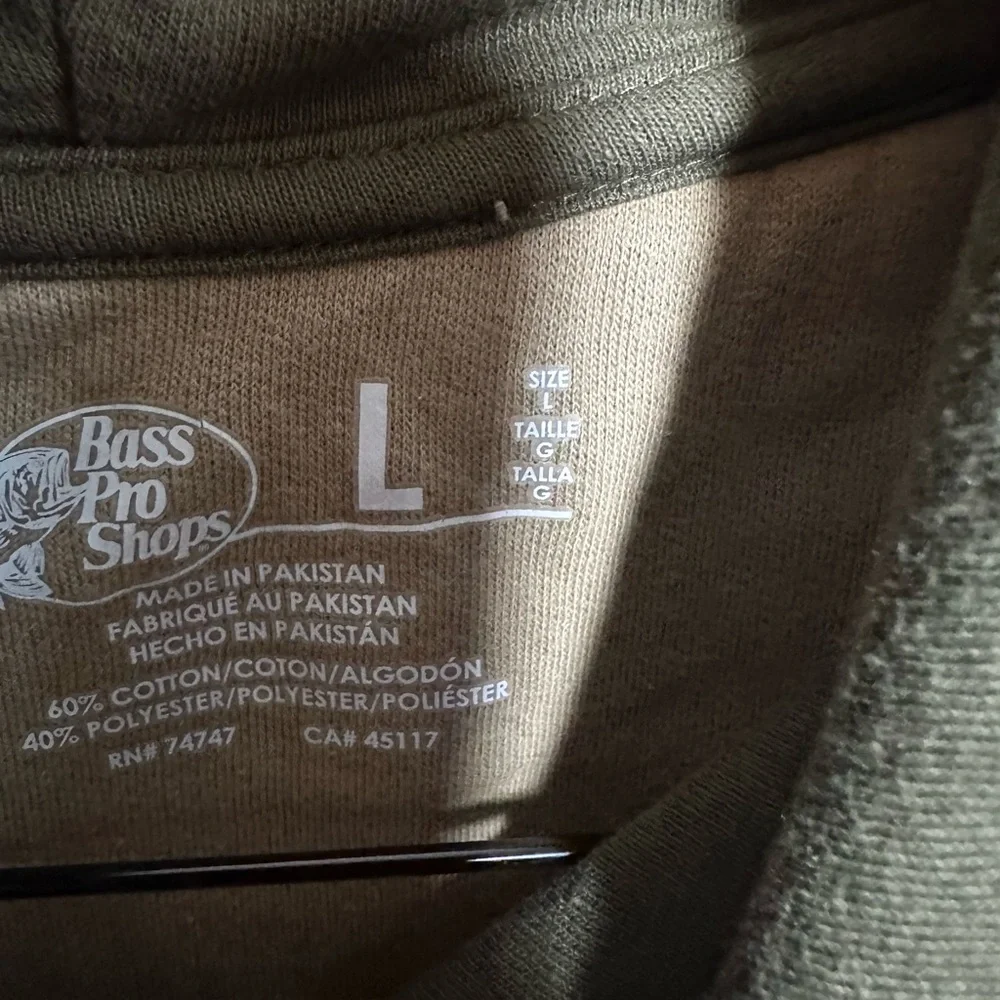 Bass Pro Shops Tan Hoodie with Green Logo Kangaroo Pocket L